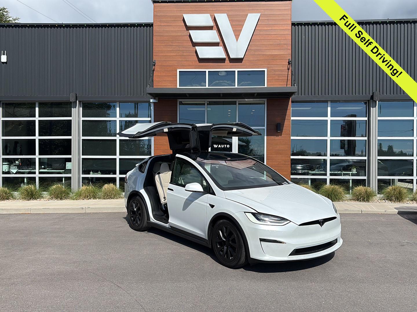 2022 Tesla Model X Long Range's photo