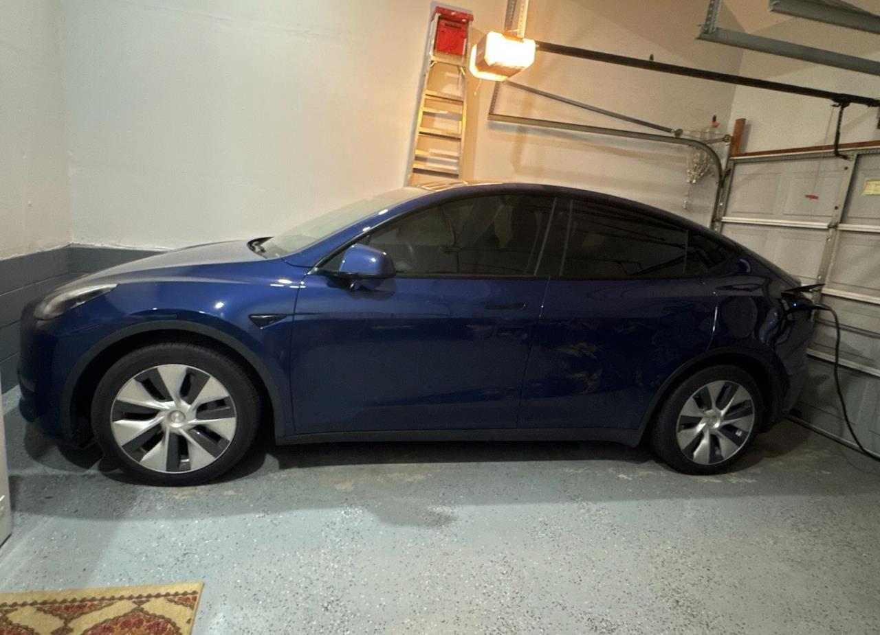 2021 Tesla Model Y Long Range Dual Motor All-Wheel Drive's photo