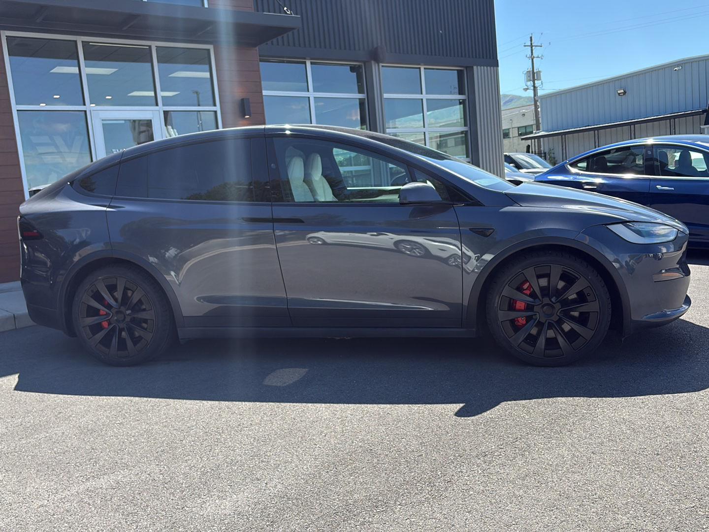 2023 Tesla Model X Plaid - Photo 9