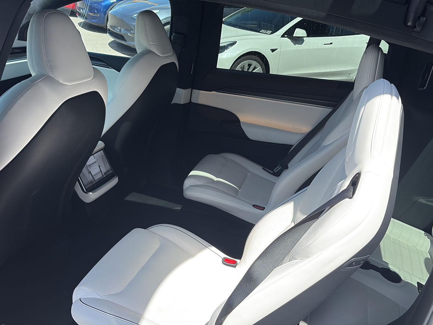 2023 Tesla Model X Plaid - Photo 14