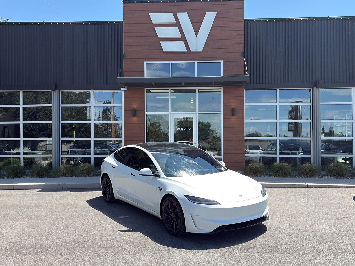 2025 Tesla Model 3 Performance's photo