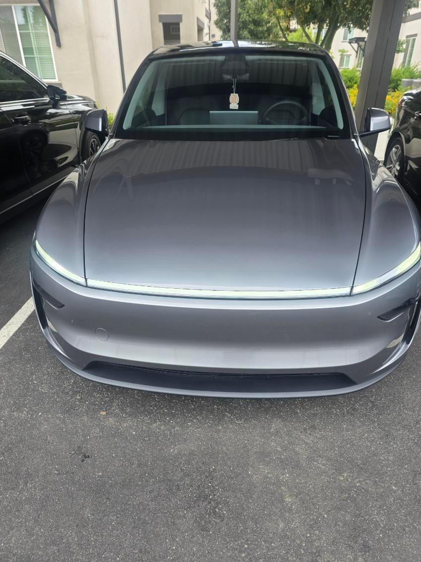 2026 Tesla Model Y's photo