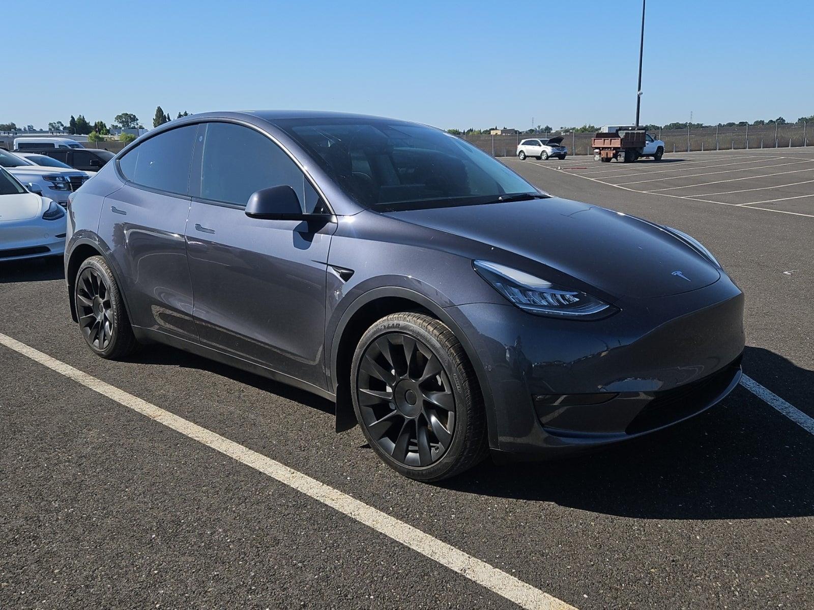 2021 Tesla Model Y's photo