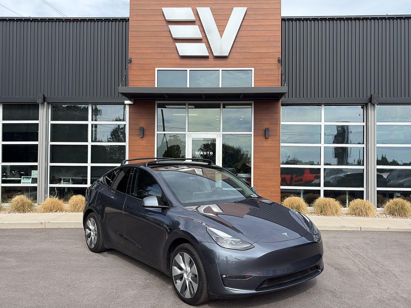 2023 Tesla Model Y Long Range Dual Motor All-Wheel Drive's photo