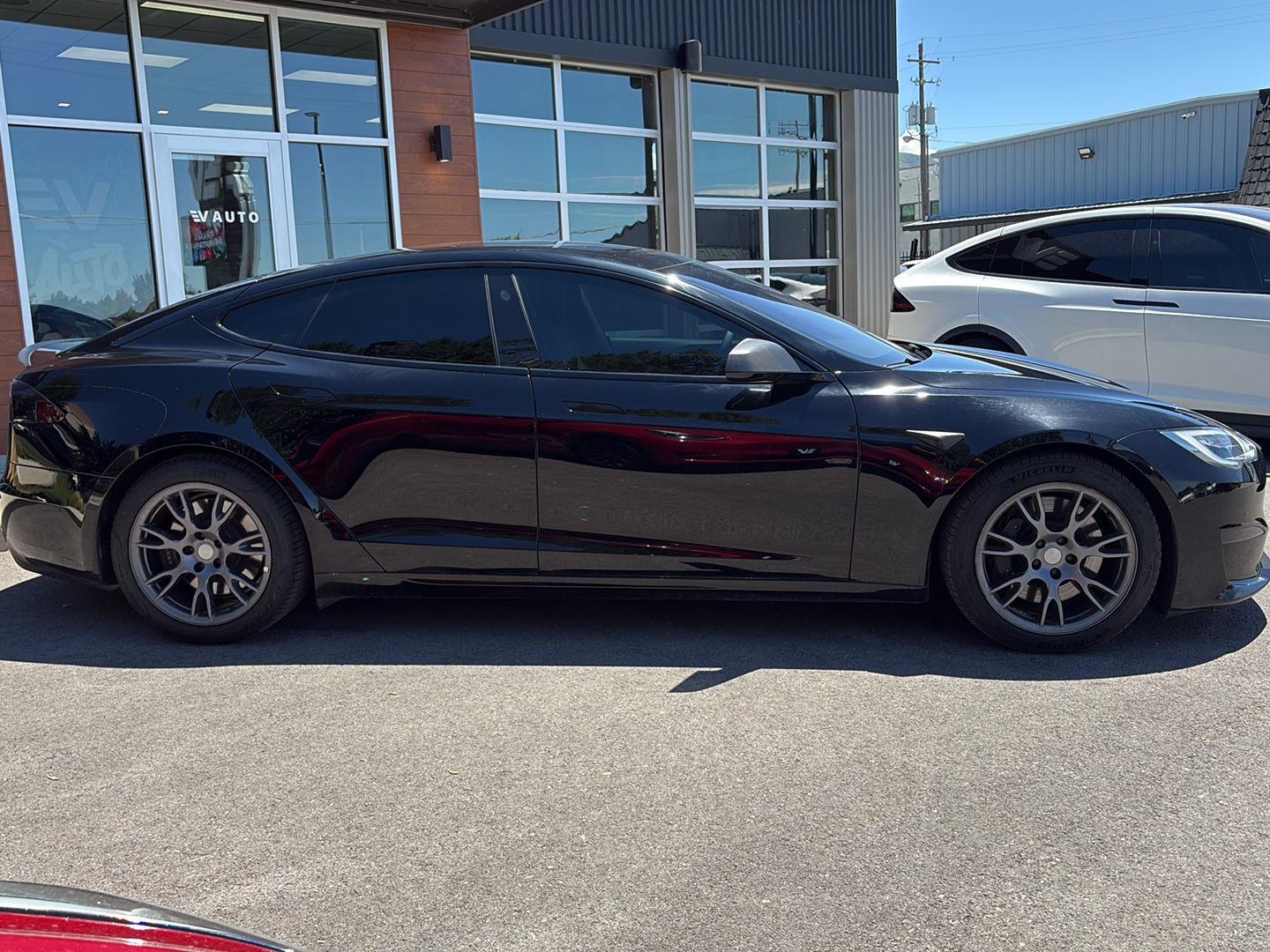 2021 Tesla Model S Plaid - Photo 9