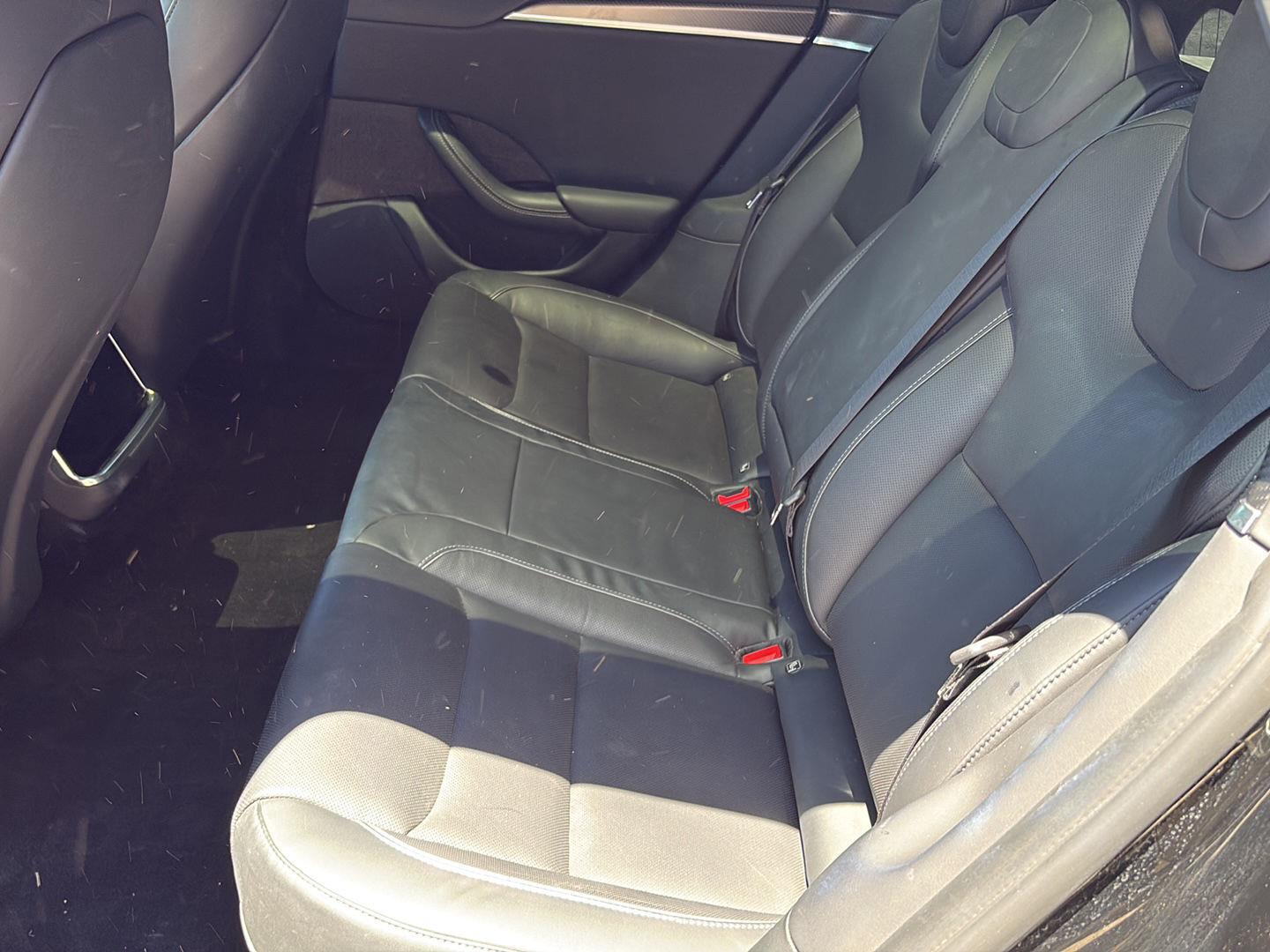 2021 Tesla Model S Plaid - Photo 18