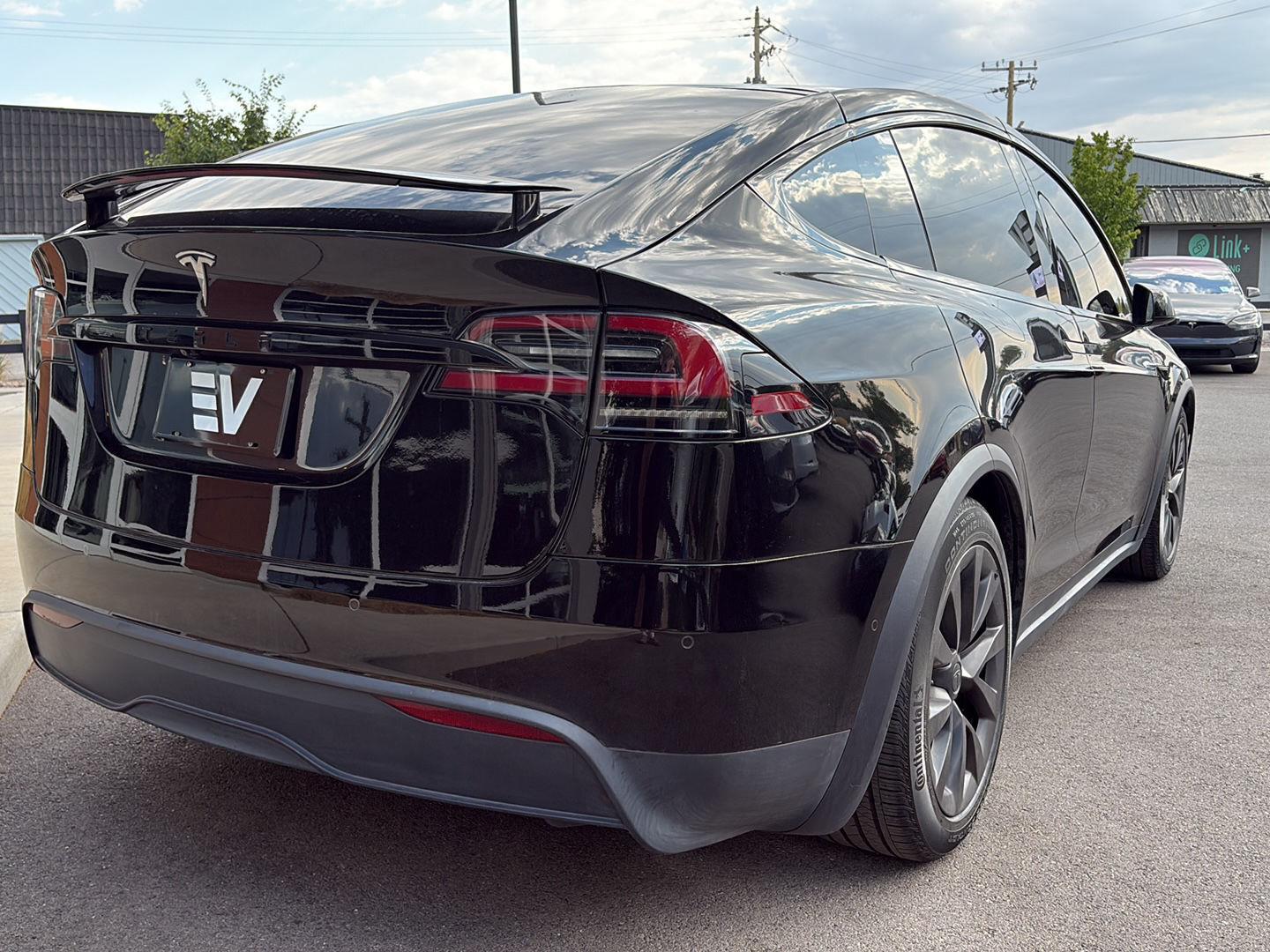 2022 Tesla Model X Long Range - Photo 8
