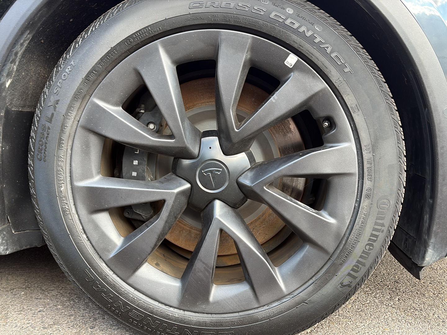 2022 Tesla Model X Long Range - Photo 10
