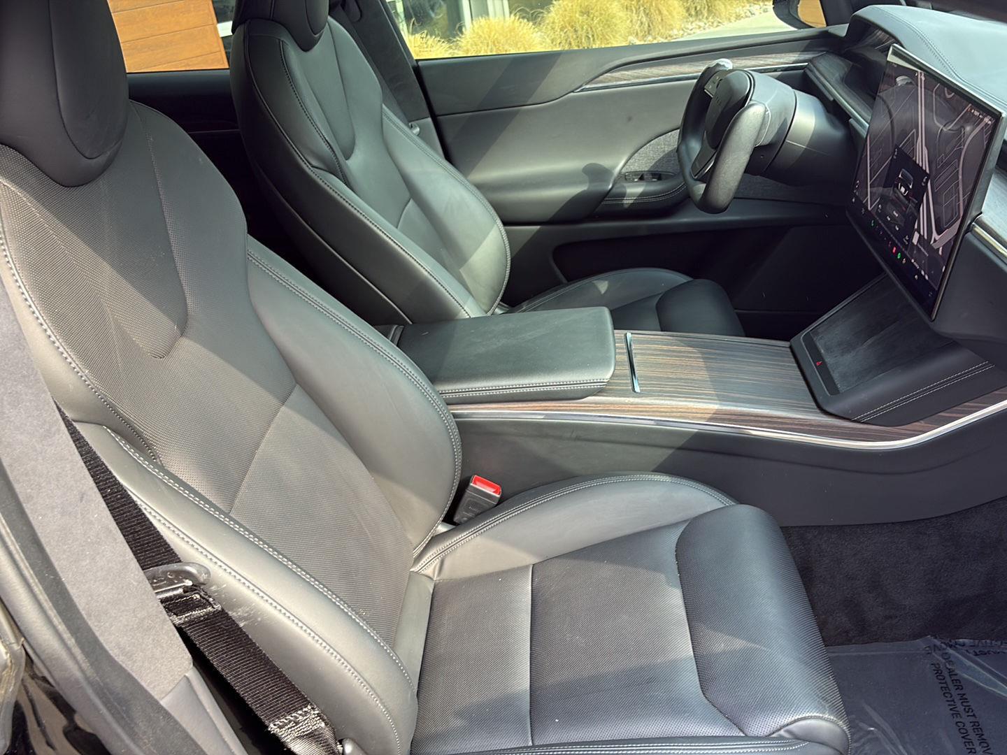 2022 Tesla Model X Long Range - Photo 13