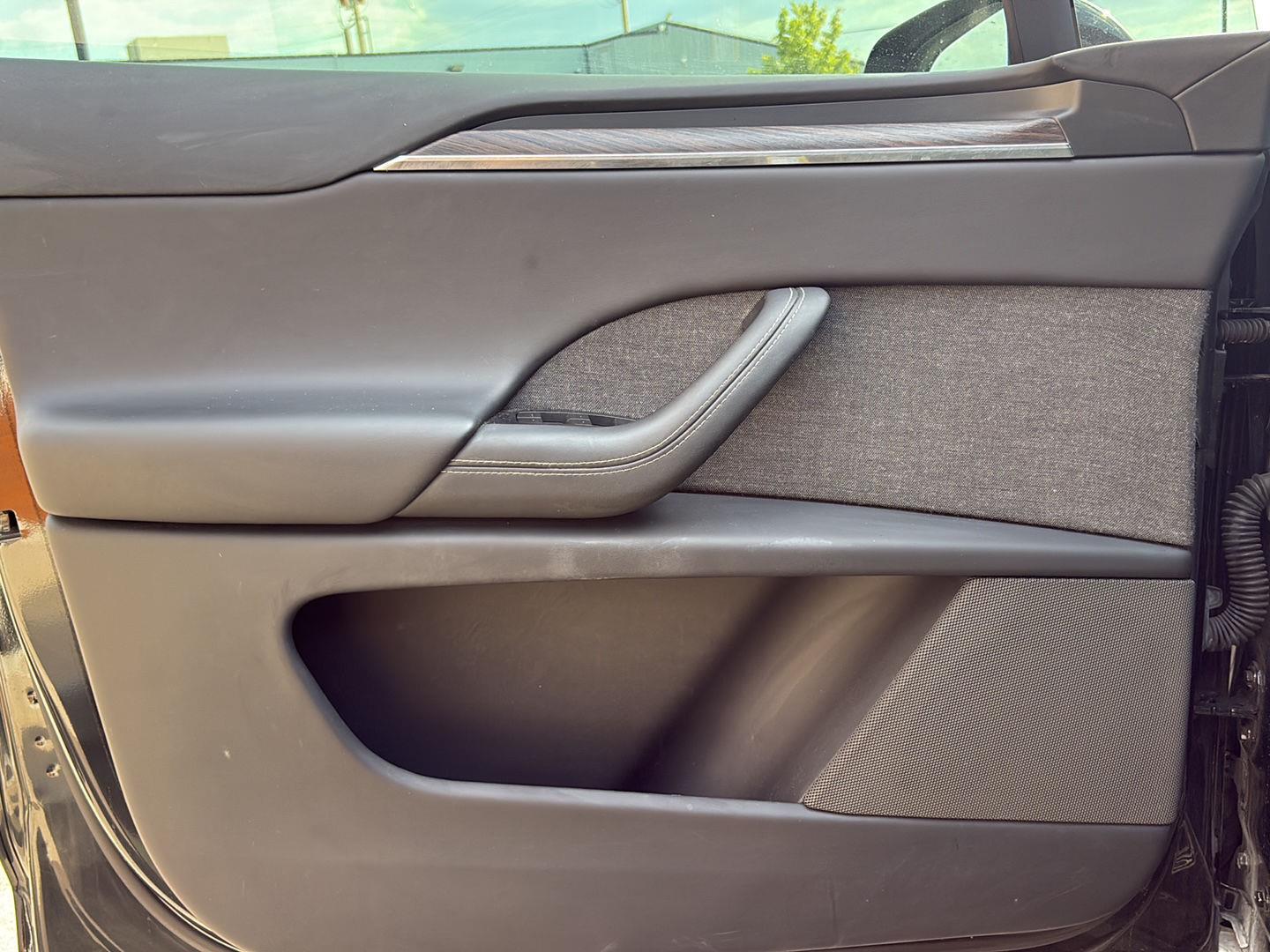2022 Tesla Model X Long Range - Photo 15