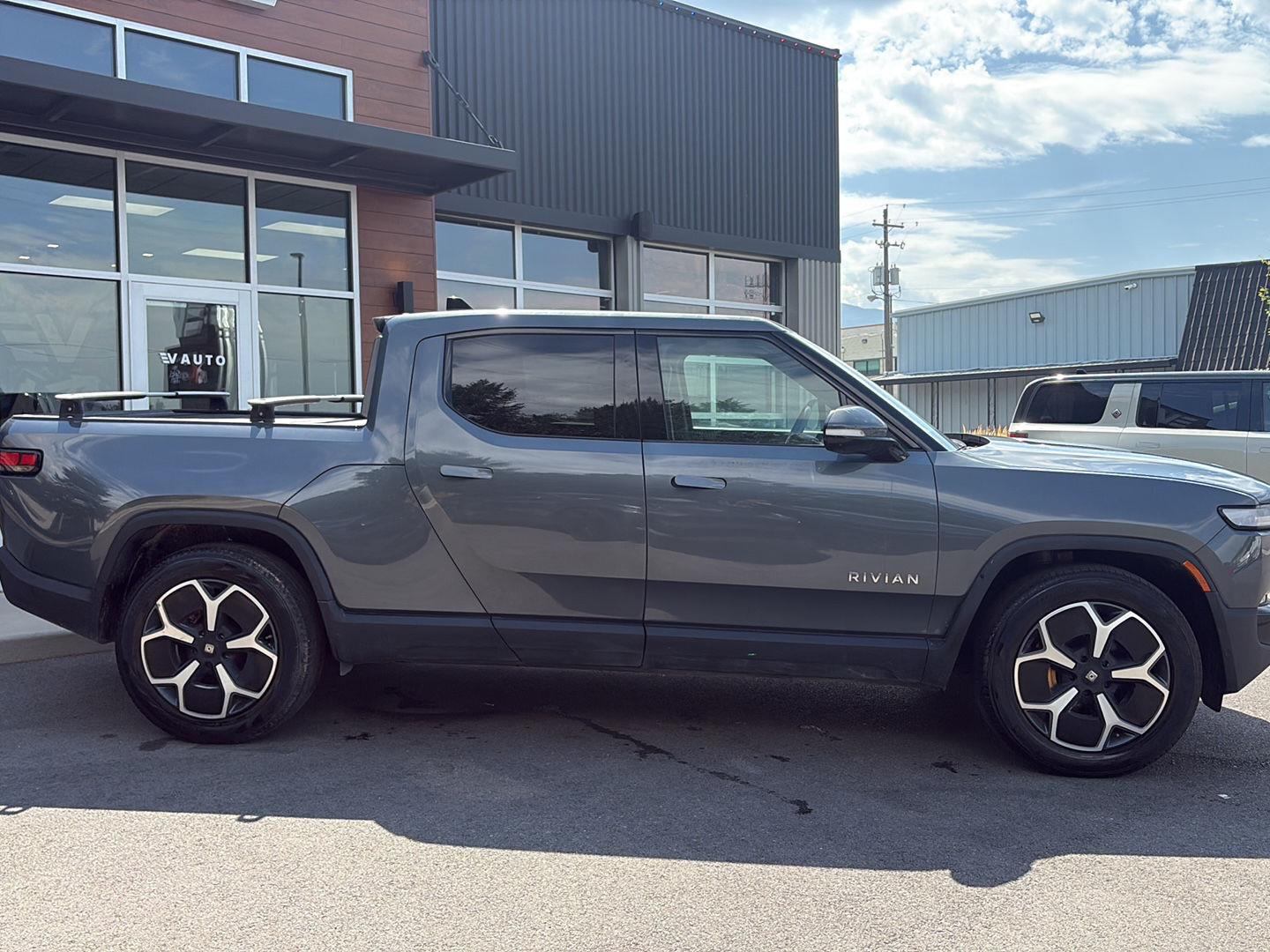 2022 Rivian R1T Adventure - Photo 9
