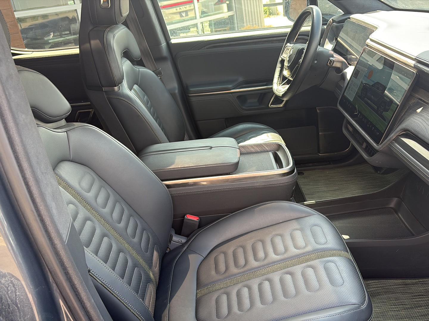 2022 Rivian R1T Adventure - Photo 12