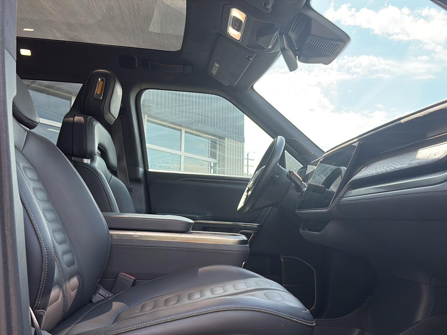 2022 Rivian R1T Adventure - Photo 13