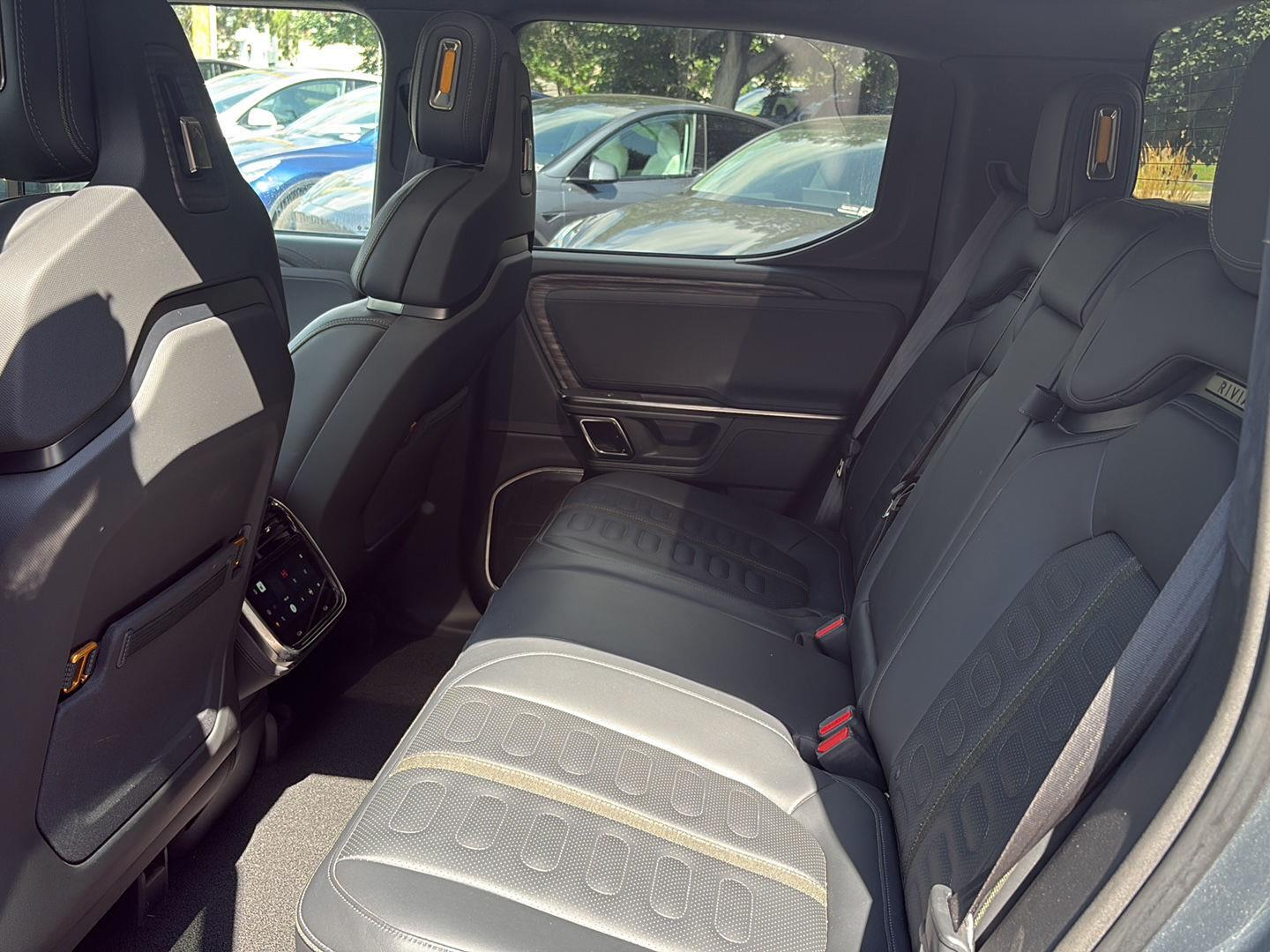 2022 Rivian R1T Adventure - Photo 18