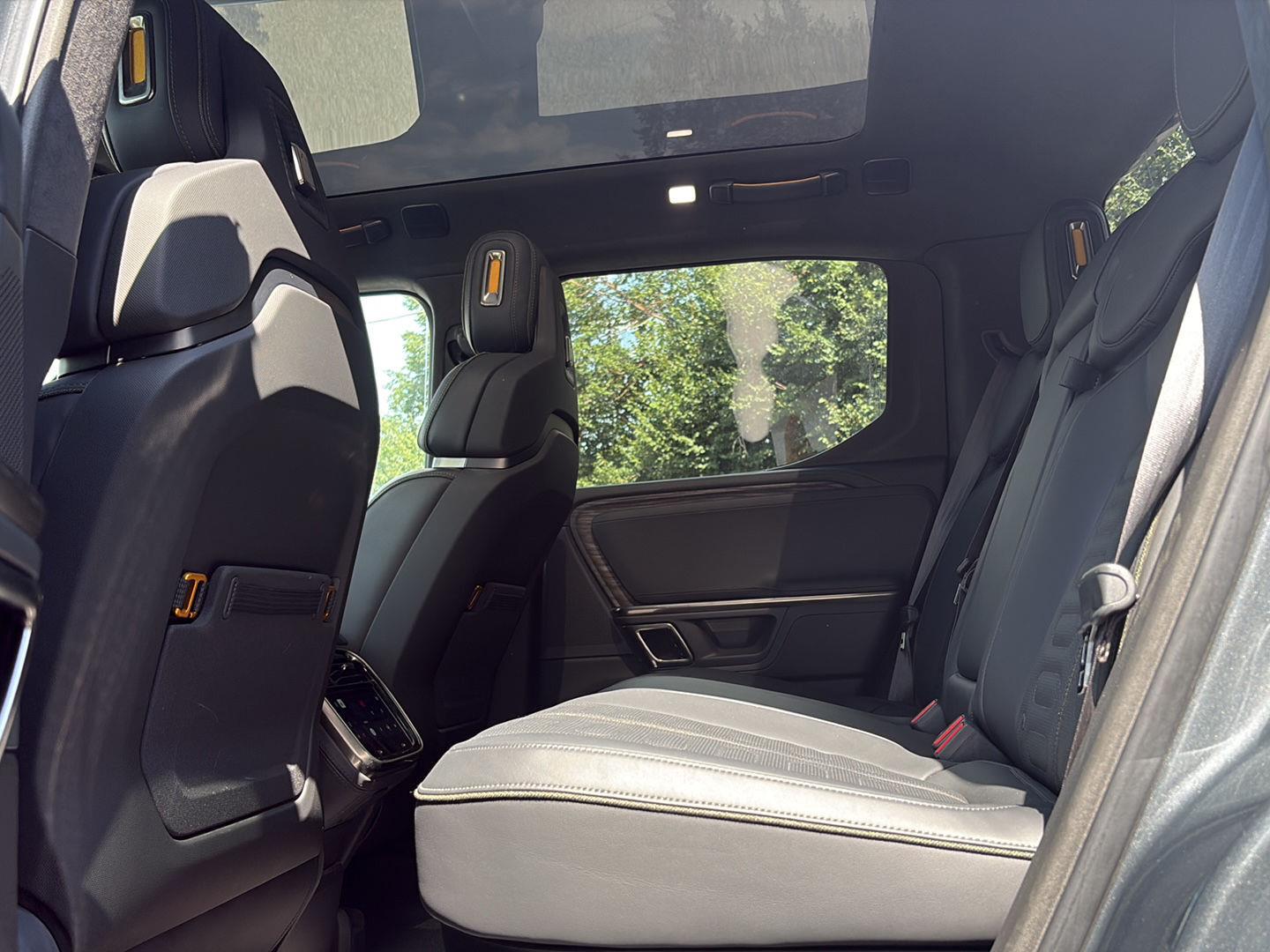 2022 Rivian R1T Adventure - Photo 19