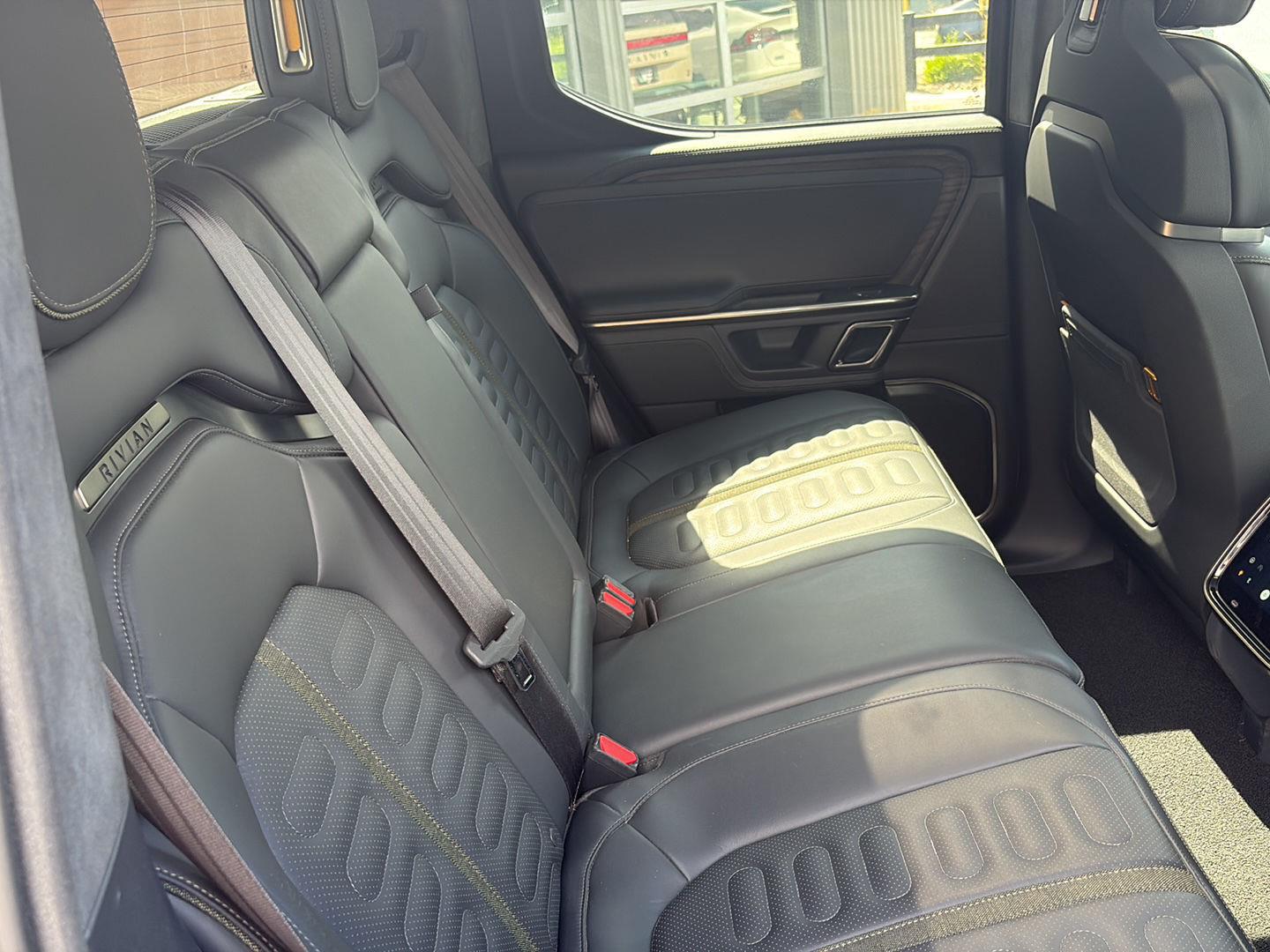 2022 Rivian R1T Adventure - Photo 21