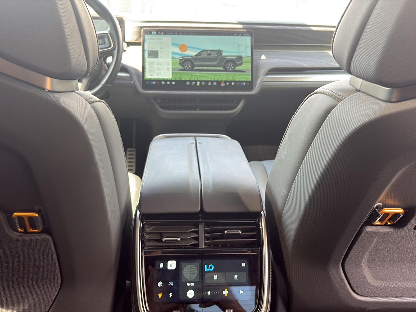 2022 Rivian R1T Adventure - Photo 23
