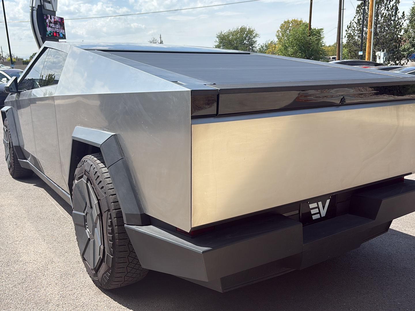 2024 Tesla Cybertruck Cyberbeast - Photo 6