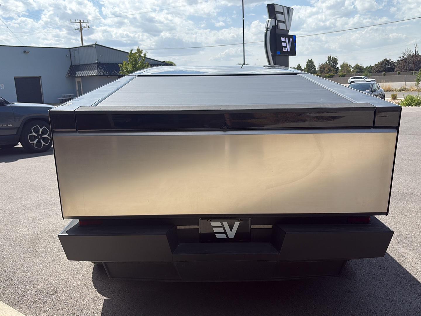 2024 Tesla Cybertruck Cyberbeast - Photo 7