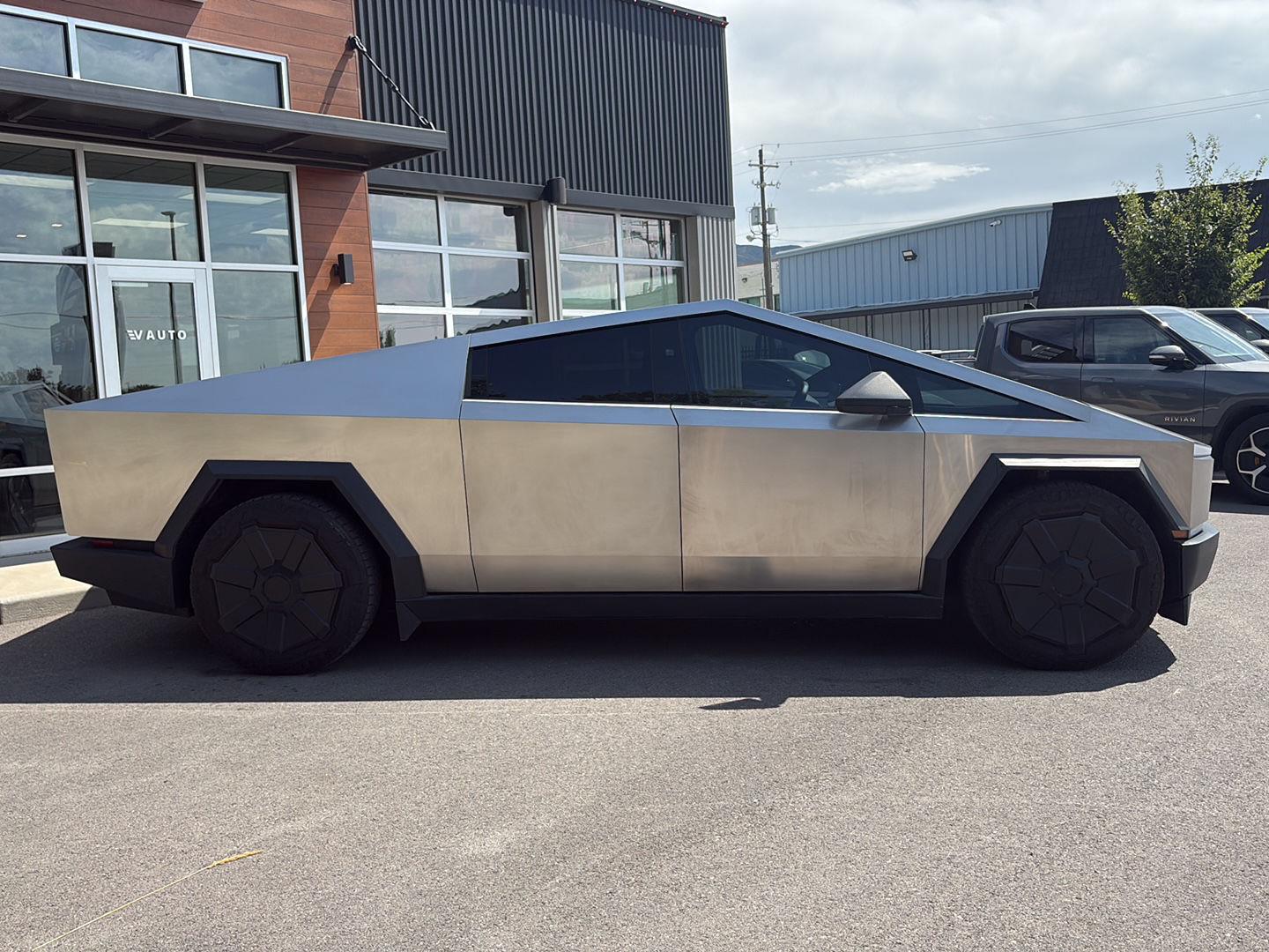 2024 Tesla Cybertruck Cyberbeast - Photo 9