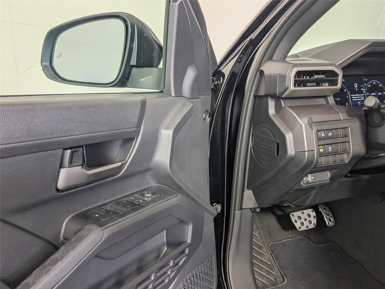 2025 Toyota Tacoma TRD Sport Double Cab photo 4
