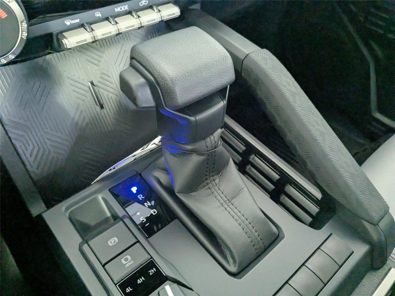 2025 Toyota Tacoma SR5 Double Cab photo 17