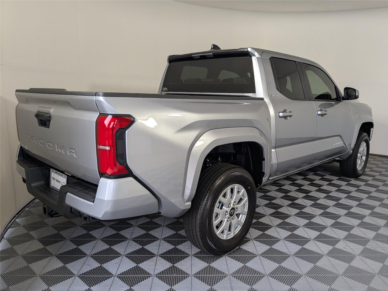 2025 Toyota Tacoma SR5 Double Cab photo 22