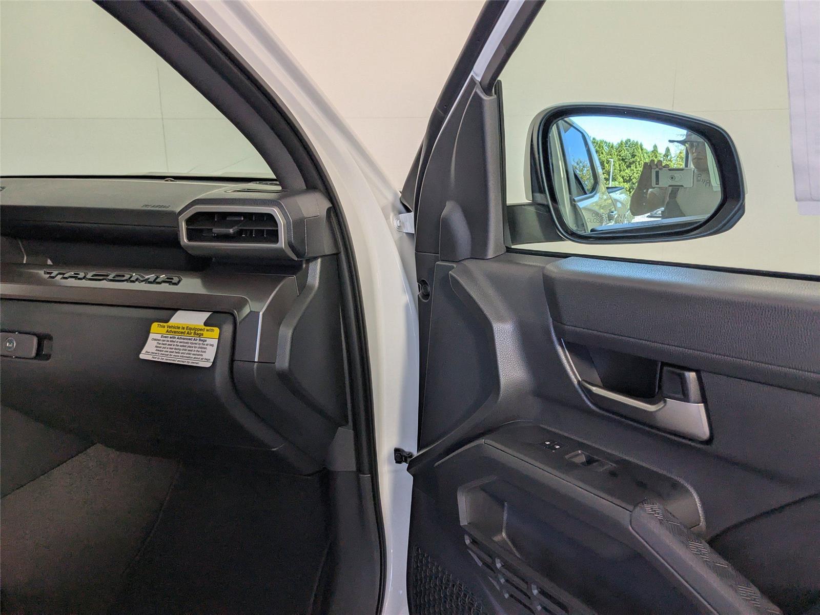 2025 Toyota Tacoma TRD Sport Double Cab photo 2
