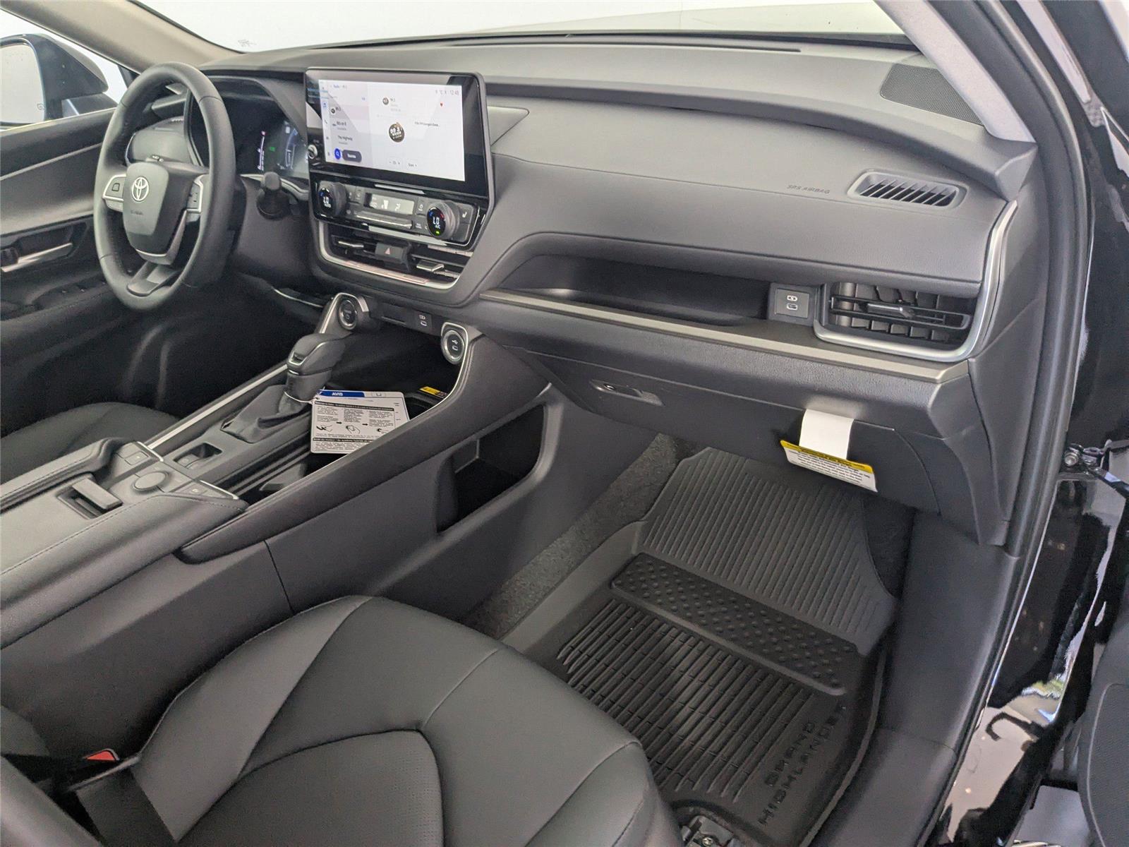 2025 Toyota Highlander Hybrid XLE photo 5