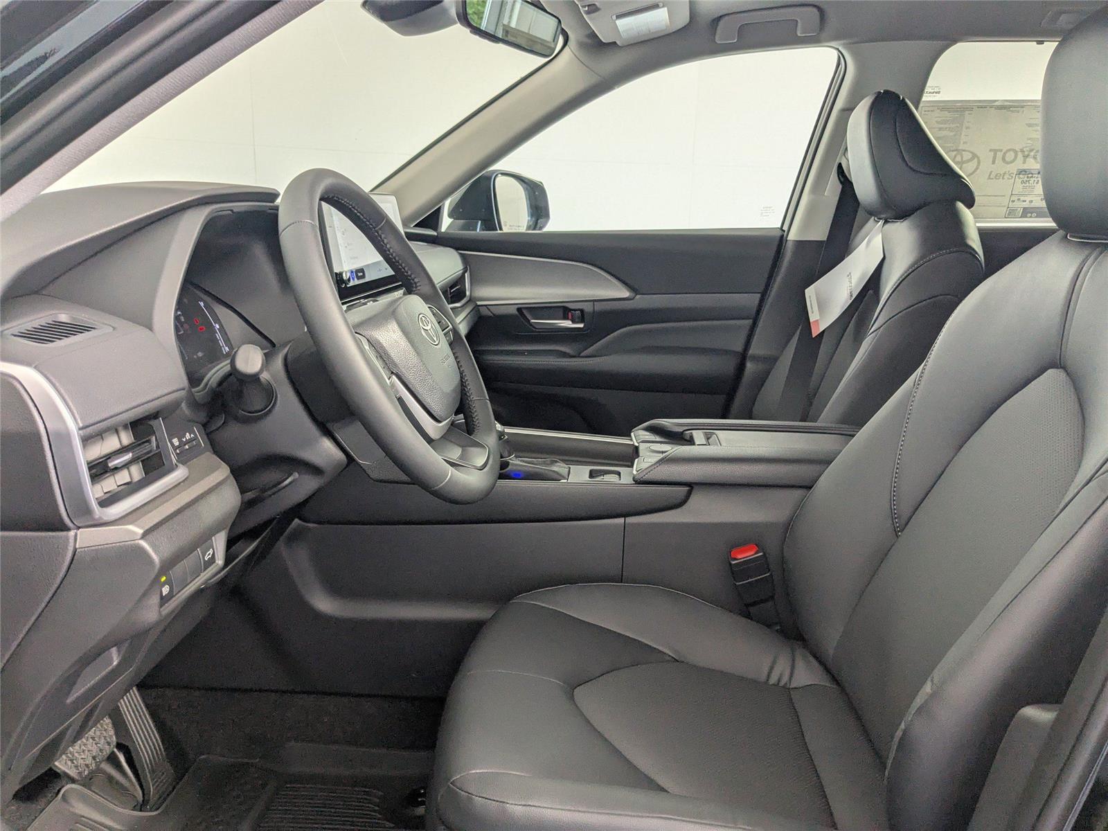 2025 Toyota Highlander Hybrid XLE photo 10