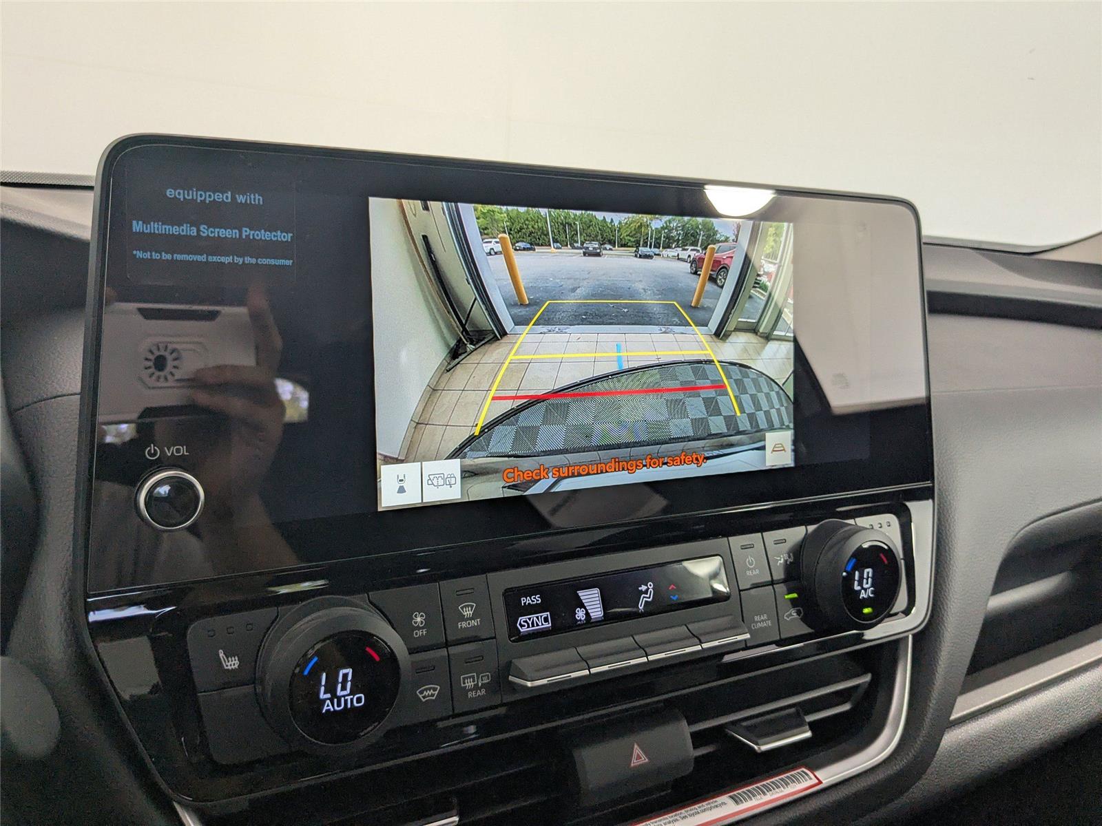 2025 Toyota Highlander Hybrid XLE photo 16