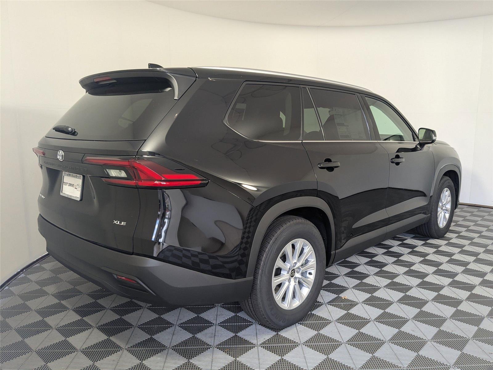 2025 Toyota Highlander Hybrid XLE photo 21