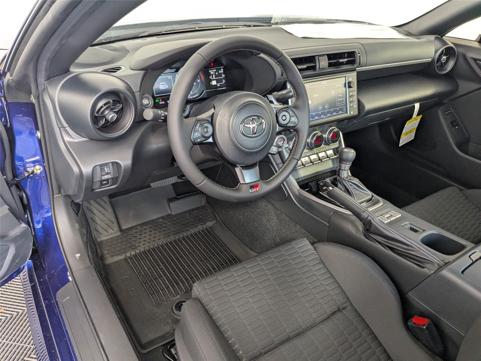 2025 Toyota GR86 photo 6