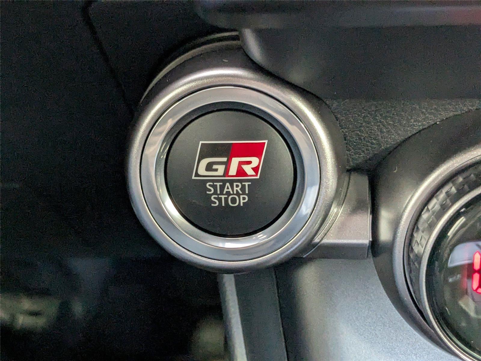 2025 Toyota GR86 photo 14