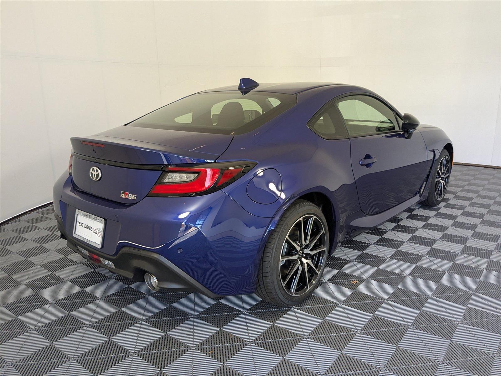2025 Toyota GR86 photo 17