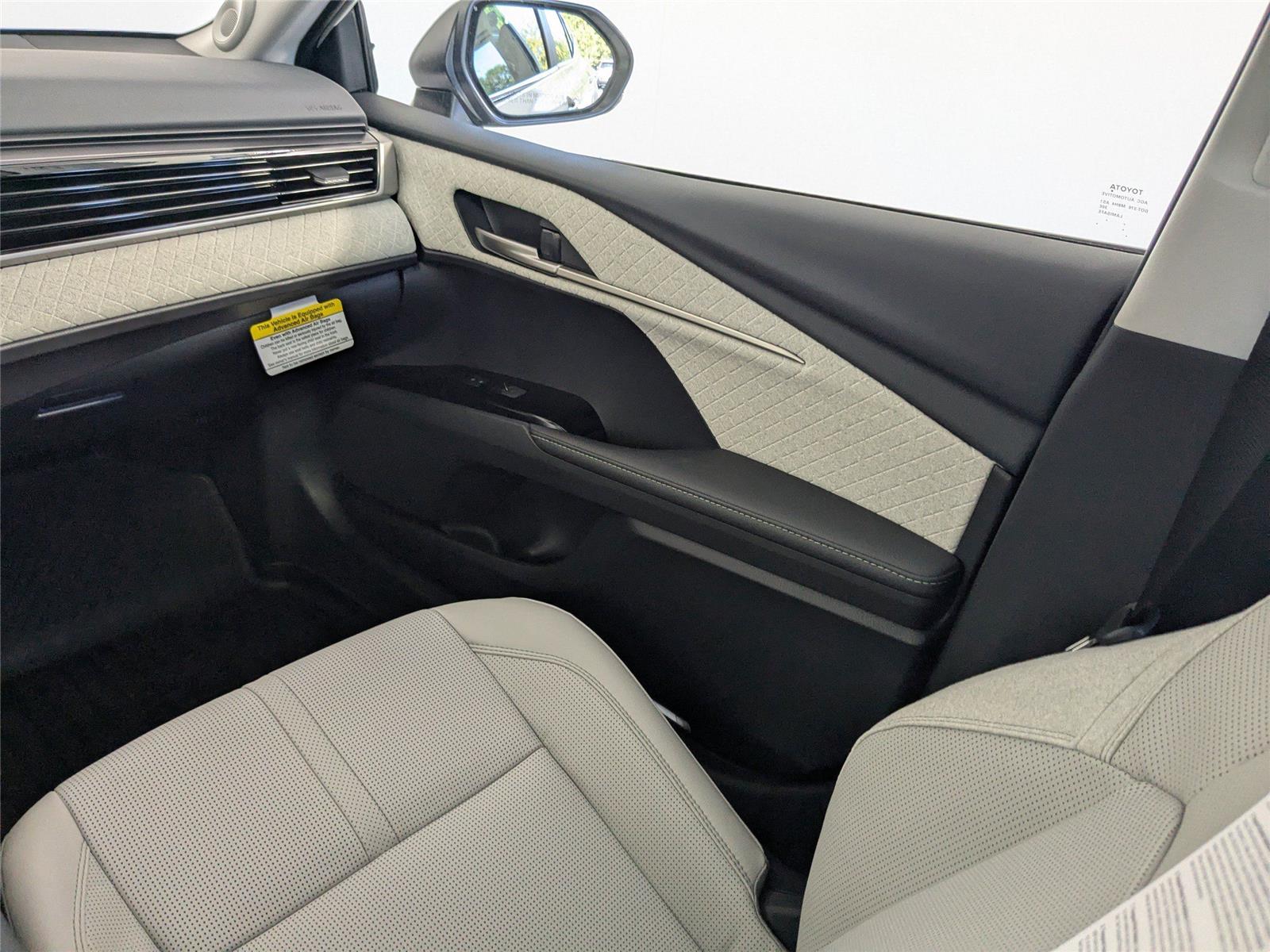 2026 Toyota Camry XLE photo 8