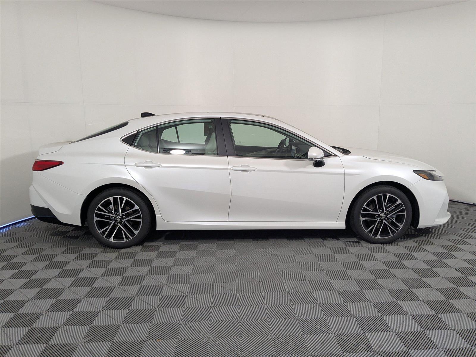 2026 Toyota Camry XLE photo 21