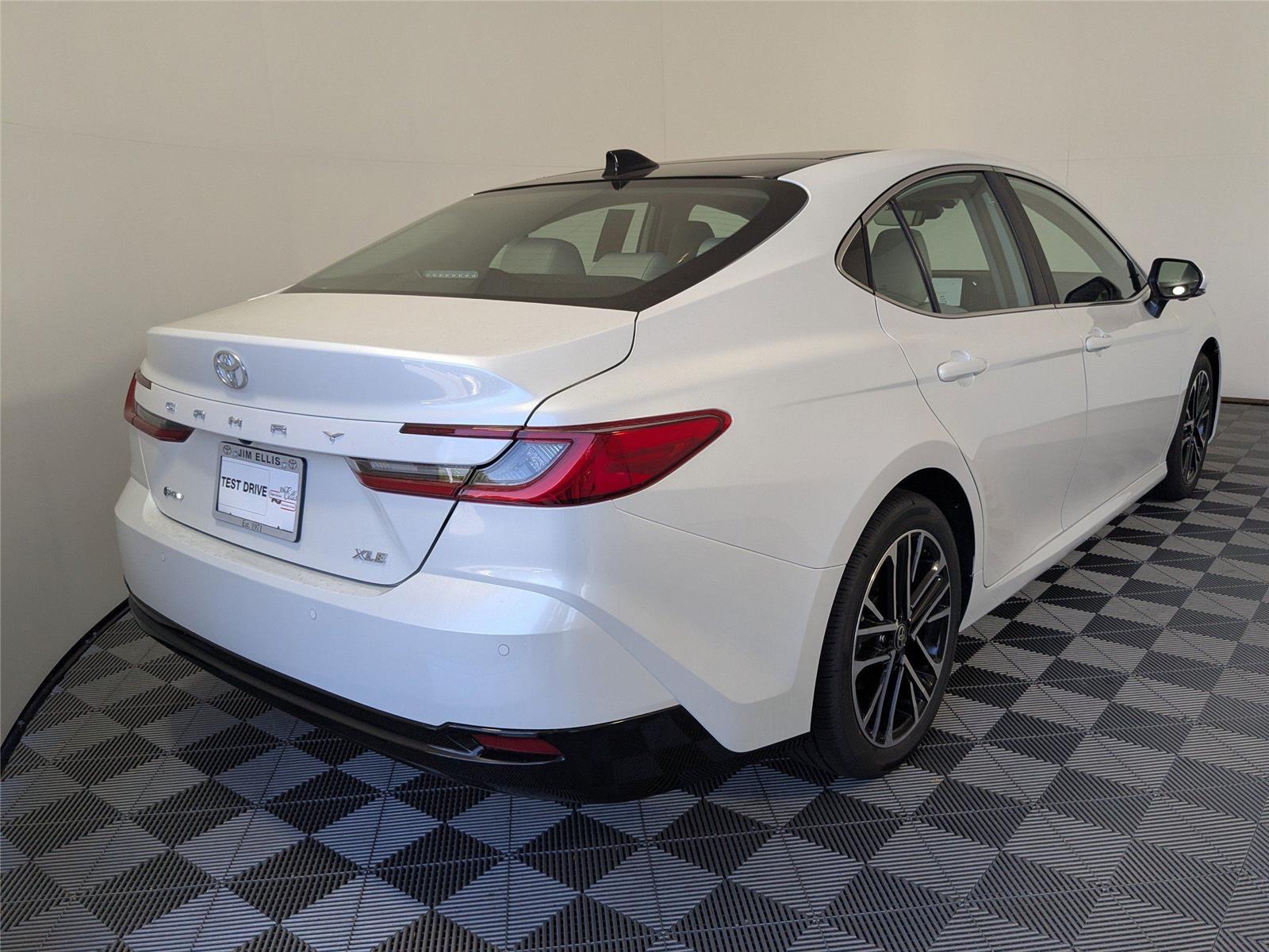 2026 Toyota Camry XLE photo 22