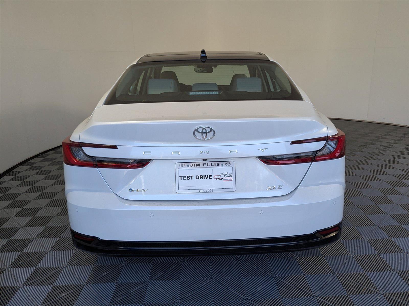 2026 Toyota Camry XLE photo 23