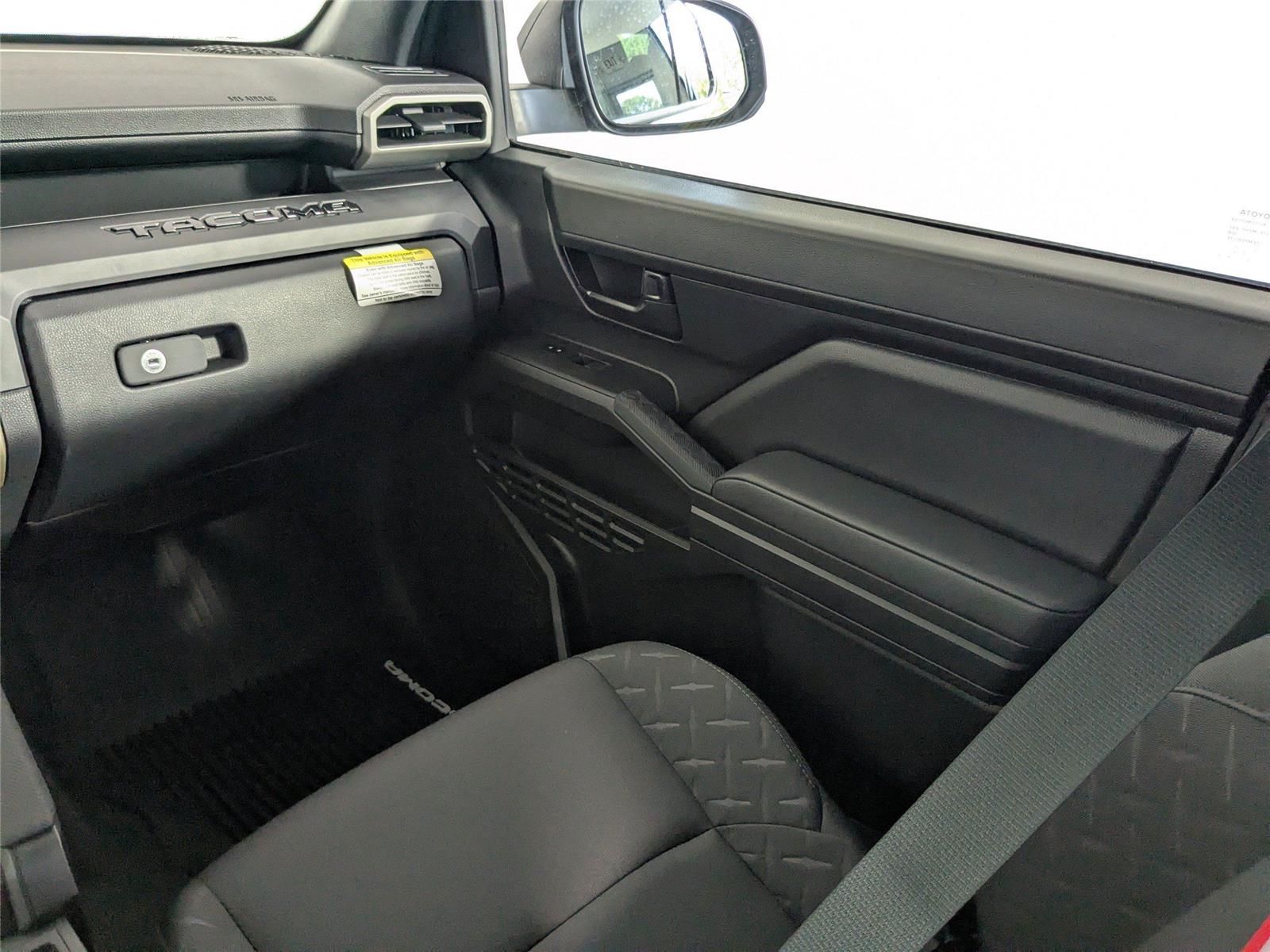 2025 Toyota Tacoma SR Double Cab photo 8
