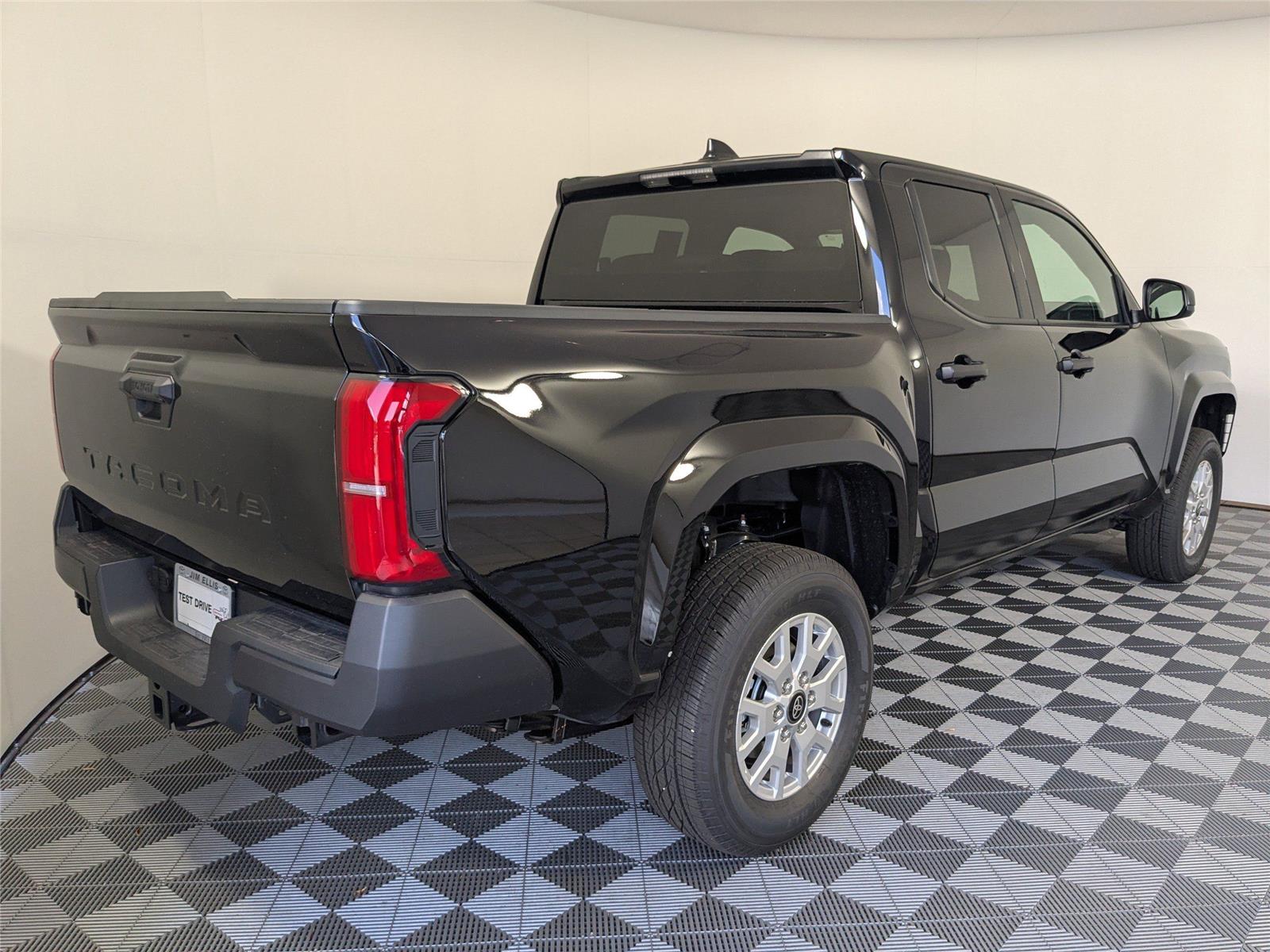 2025 Toyota Tacoma SR Double Cab photo 19
