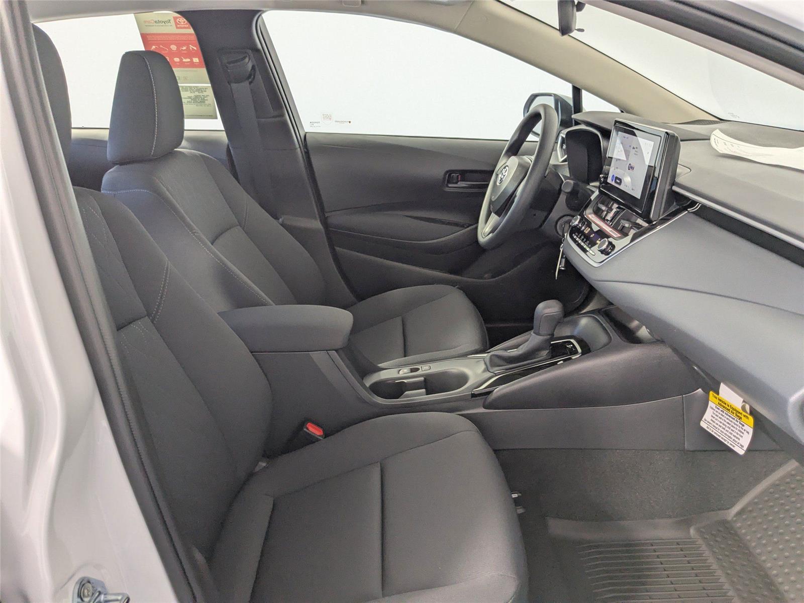 2026 Toyota Corolla LE photo 4