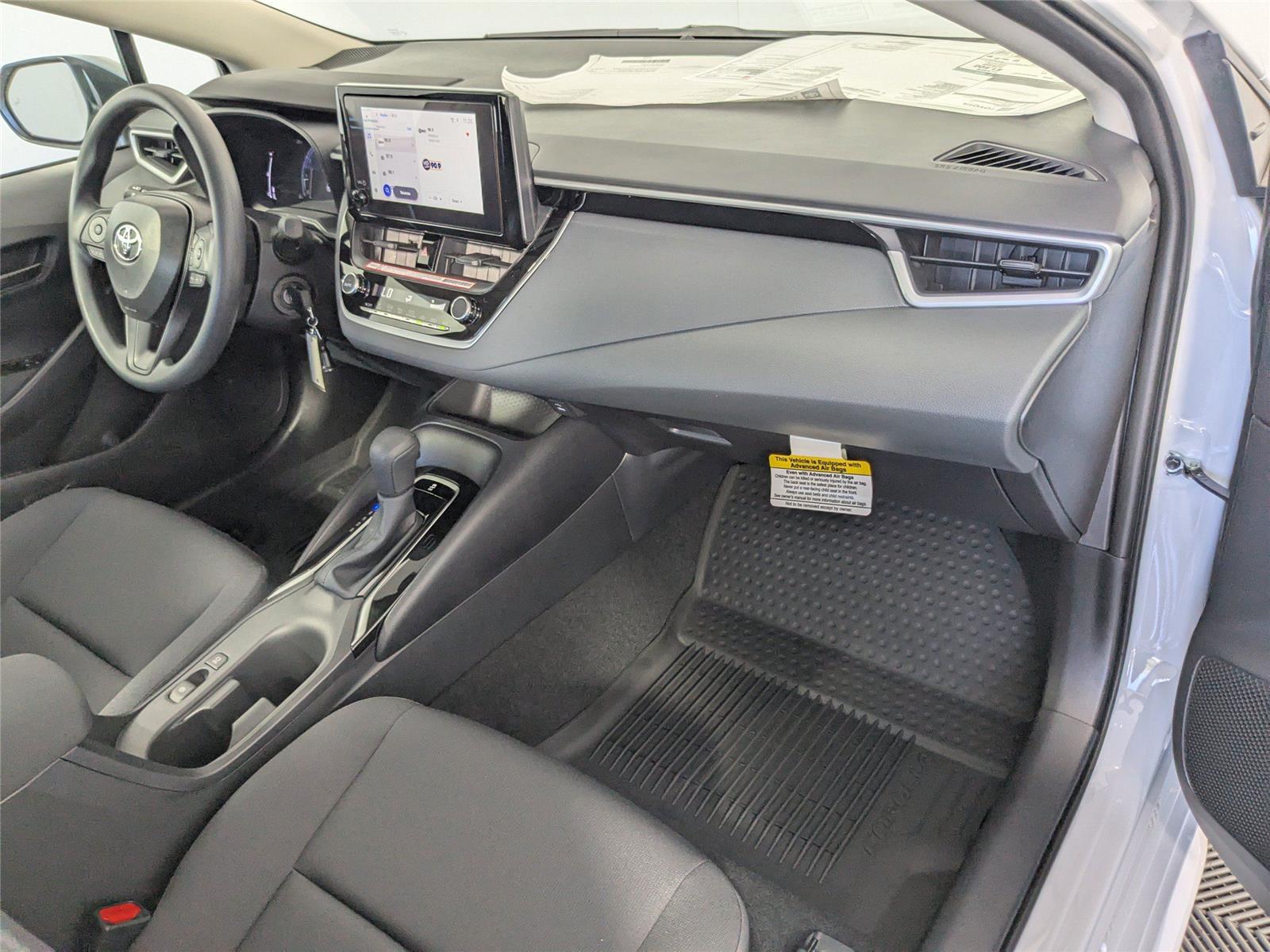 2026 Toyota Corolla LE photo 5