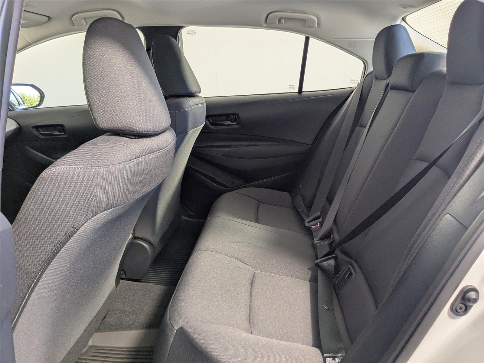 2026 Toyota Corolla LE photo 6