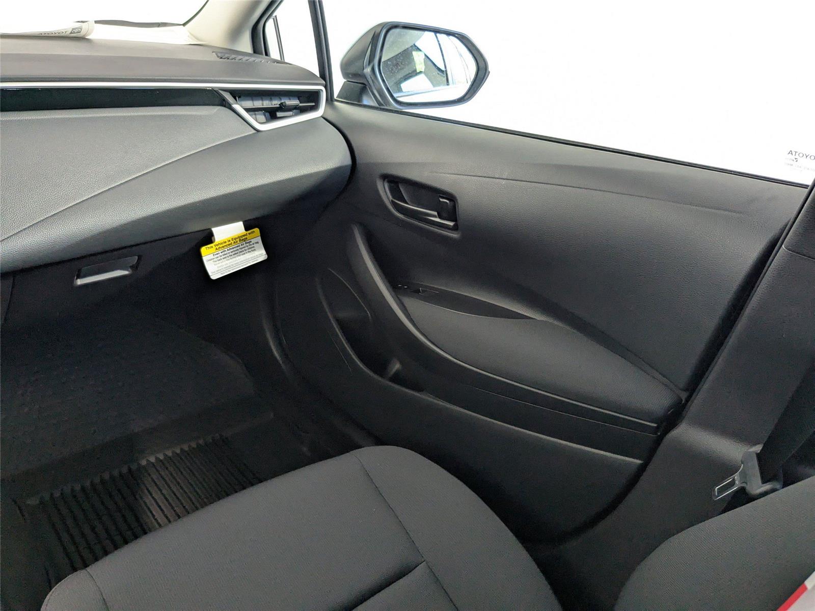 2026 Toyota Corolla LE photo 9