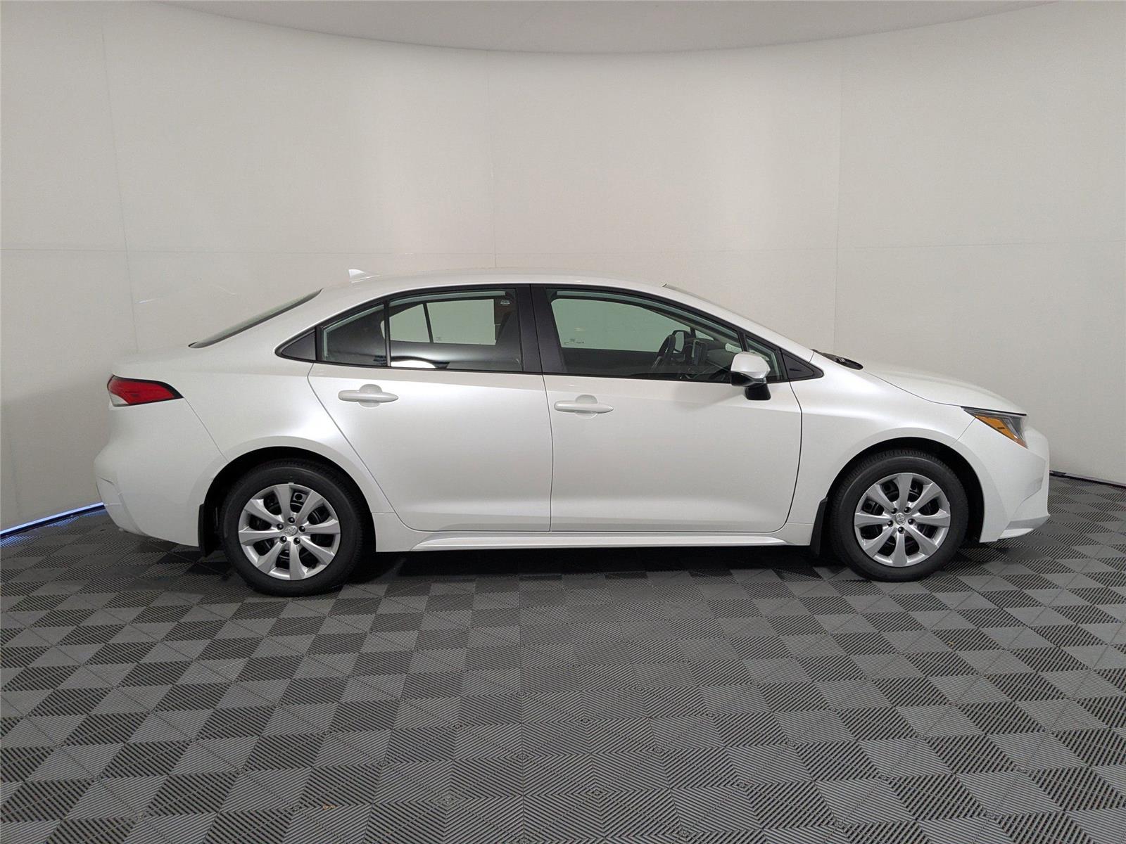 2026 Toyota Corolla LE photo 20