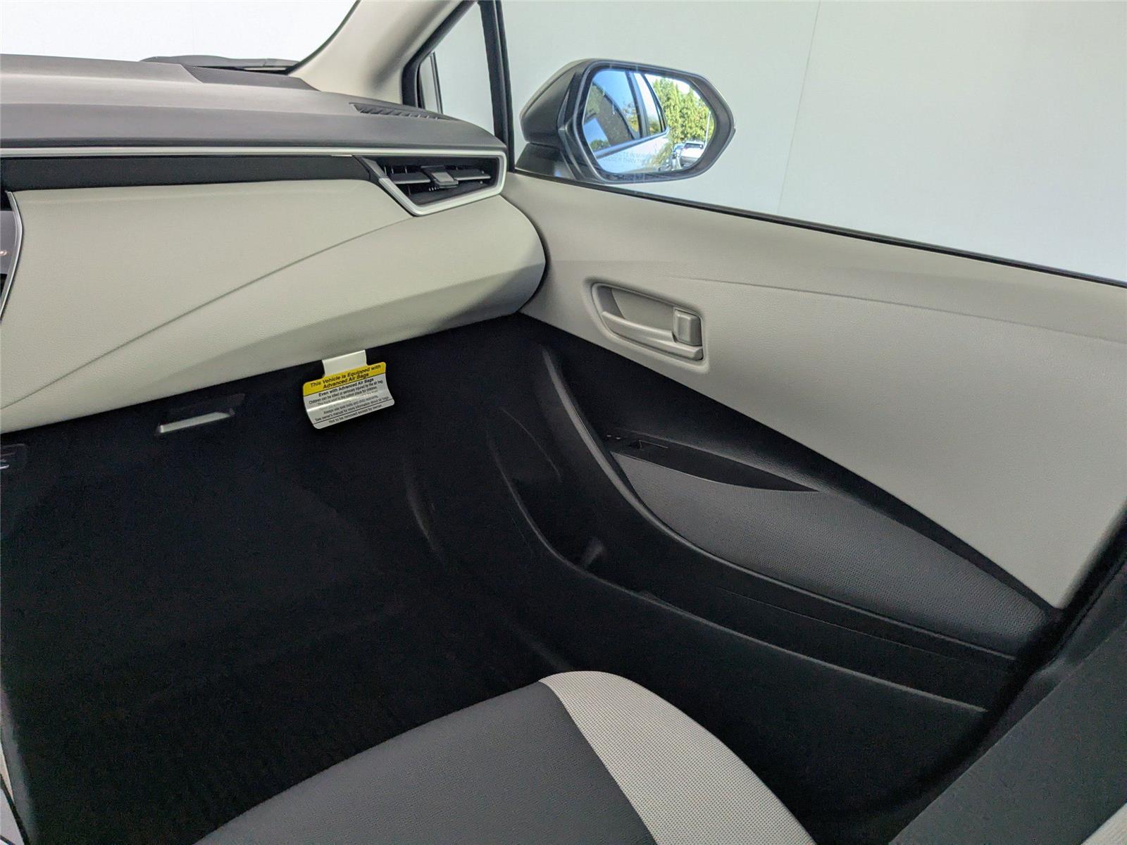 2026 Toyota Corolla LE photo 8