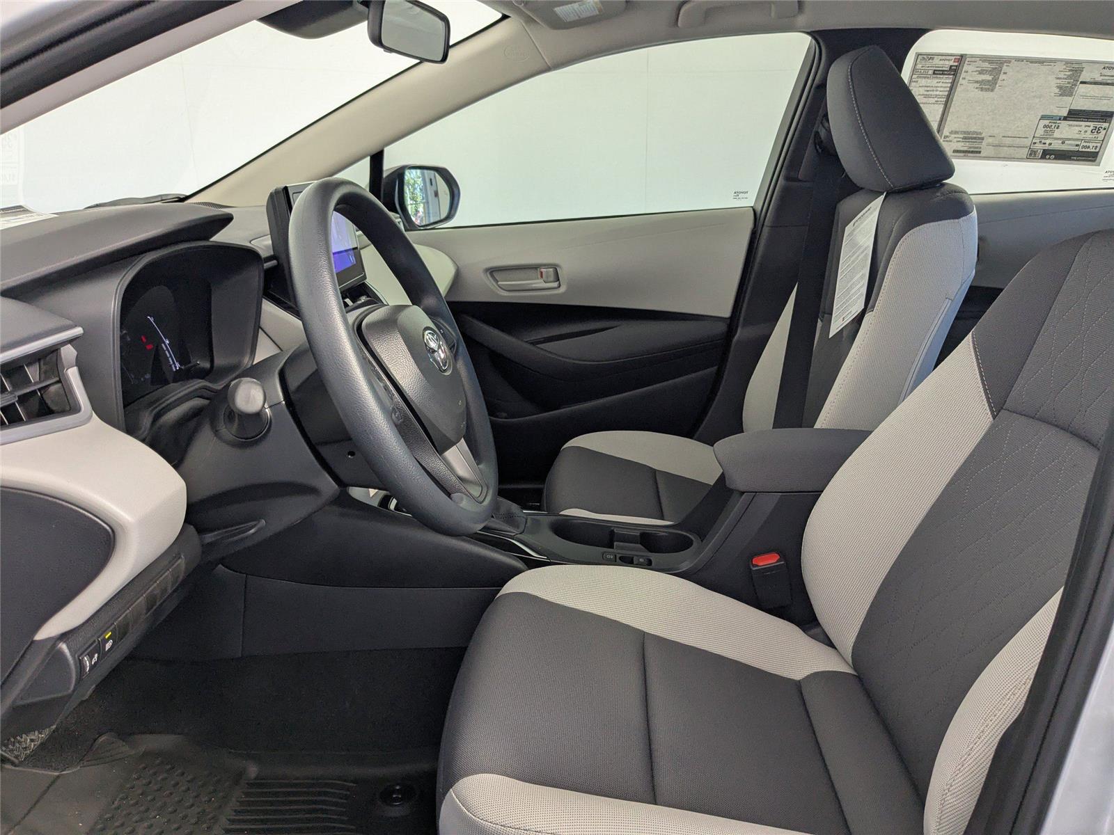 2026 Toyota Corolla LE photo 9