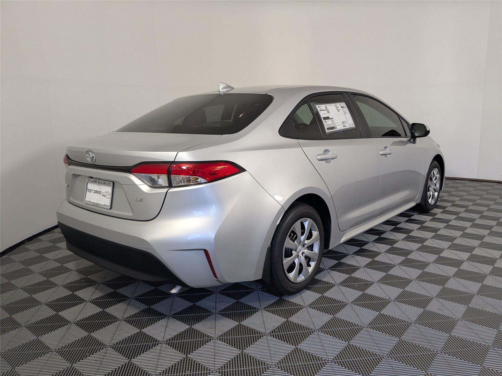 2026 Toyota Corolla LE photo 20