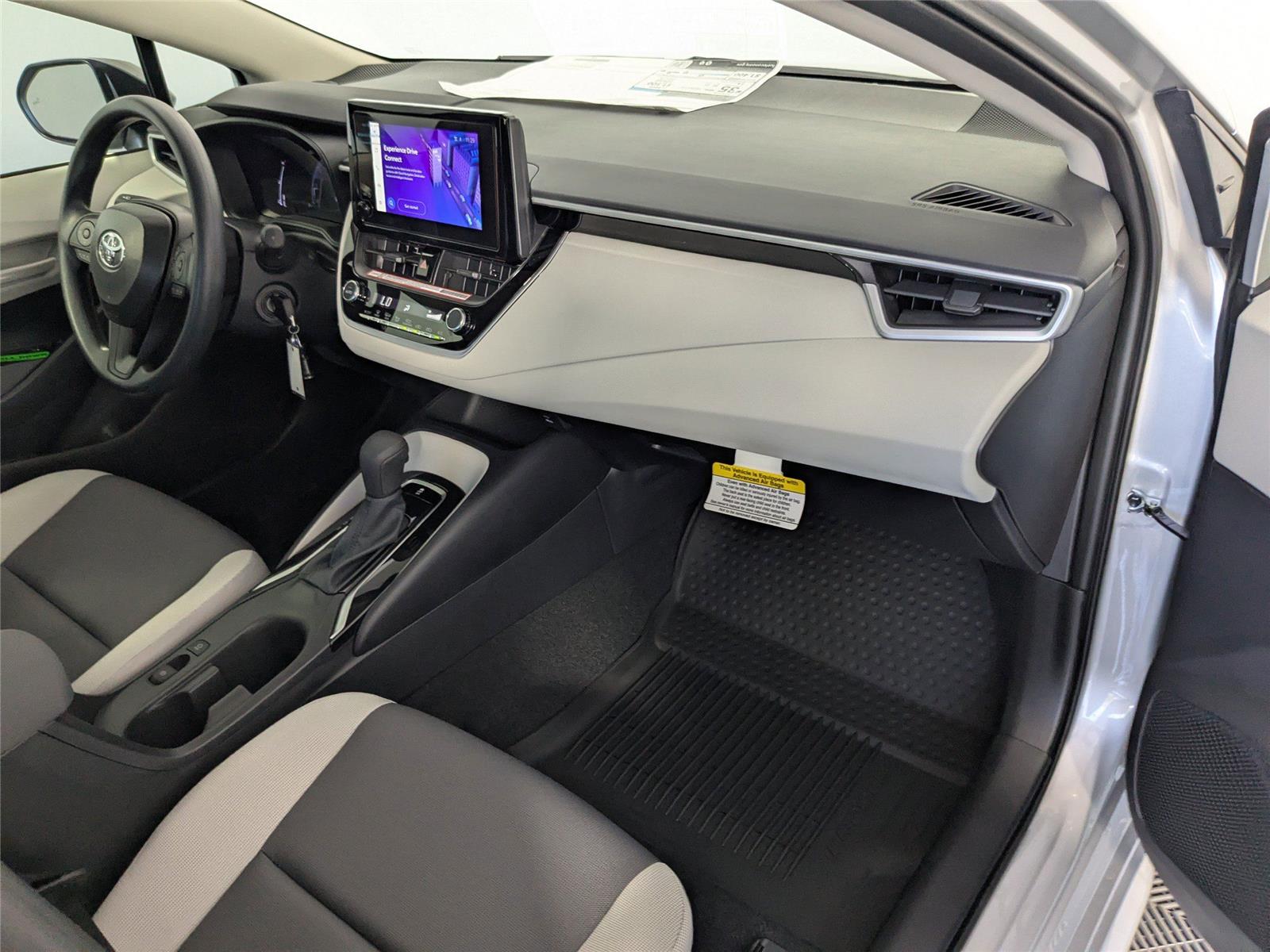 2026 Toyota Corolla LE photo 4